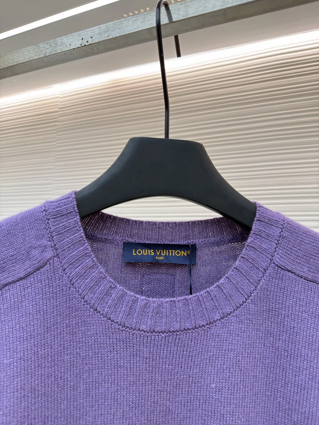 LV Sweaters S-L B10202608060221 - Image 3