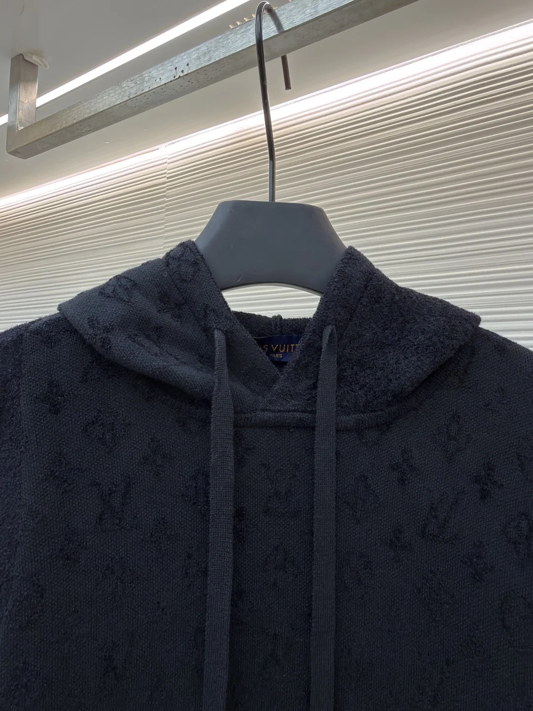 LV Sweaters S-L B40202608060259 - Image 3