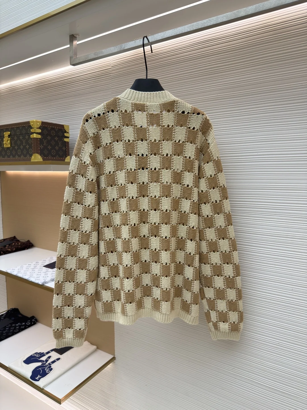 LV Sweaters S-L C15202608060168 - Image 2