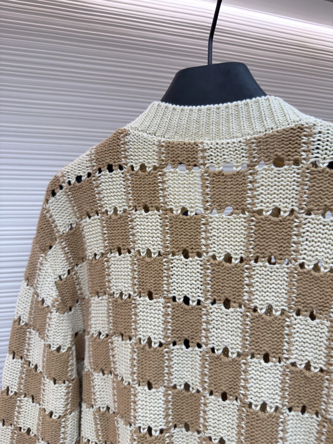 LV Sweaters S-L C15202608060168 - Image 9