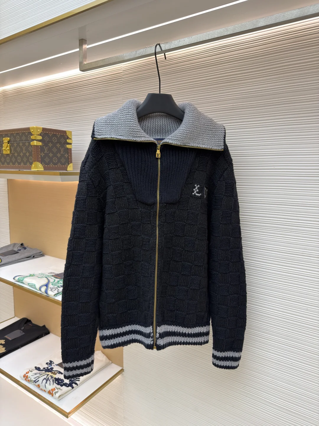 LV Sweaters S-L D55202608060022