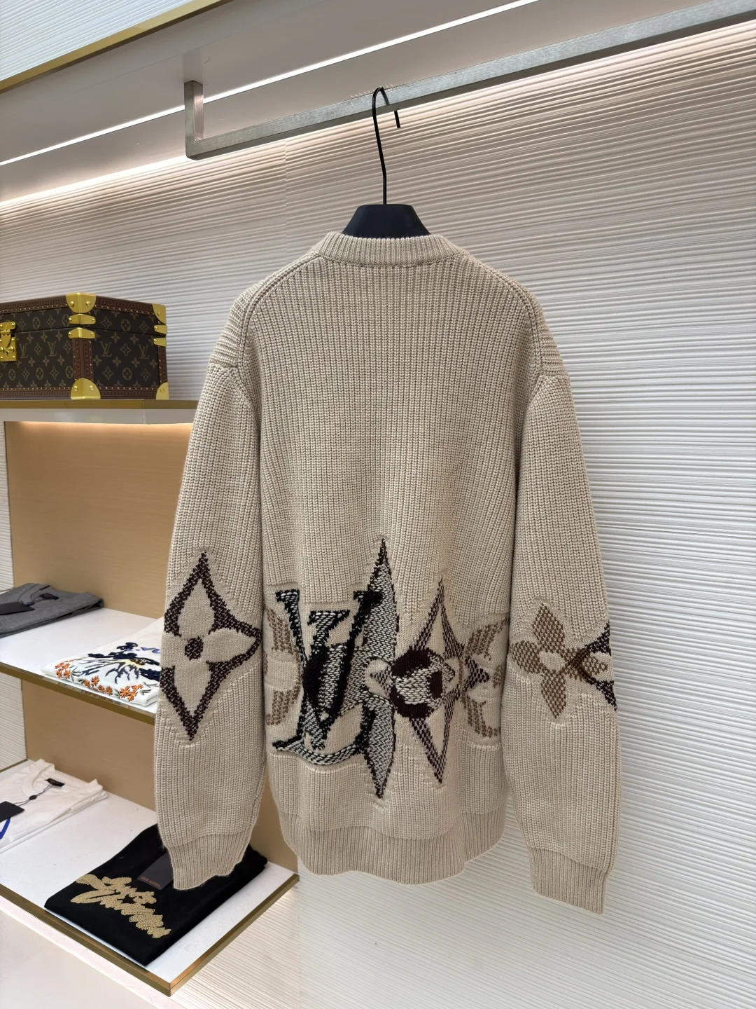 LV Sweaters Wool Blend XS-L B85202608060026 - Image 2
