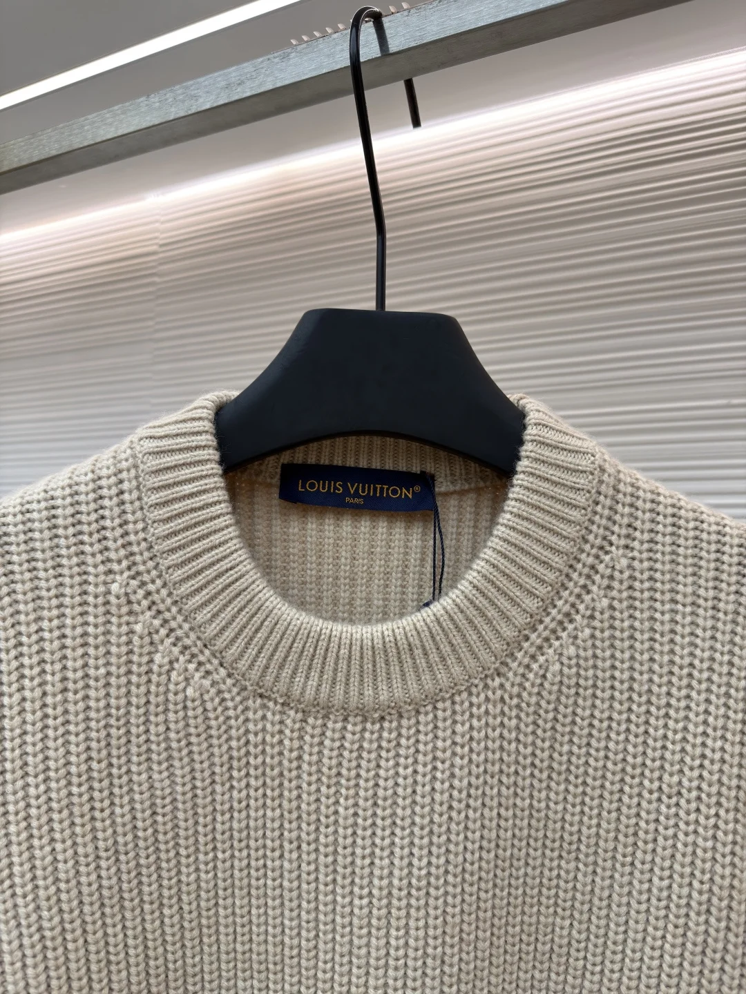 LV Sweaters Wool Blend XS-L B85202608060026 - Image 3