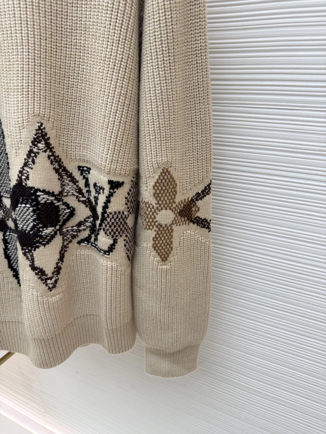 LV Sweaters Wool Blend XS-L B85202608060026 - Image 7