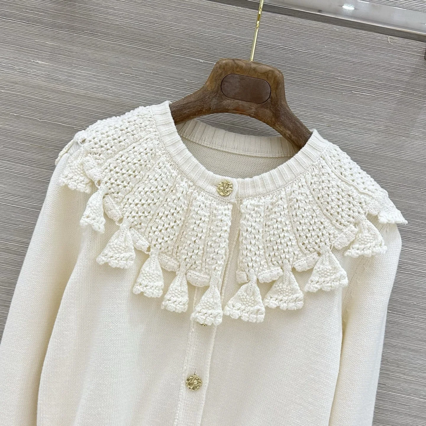 LV Sweaters Wool Cashmere S C35202608041115 - Image 2