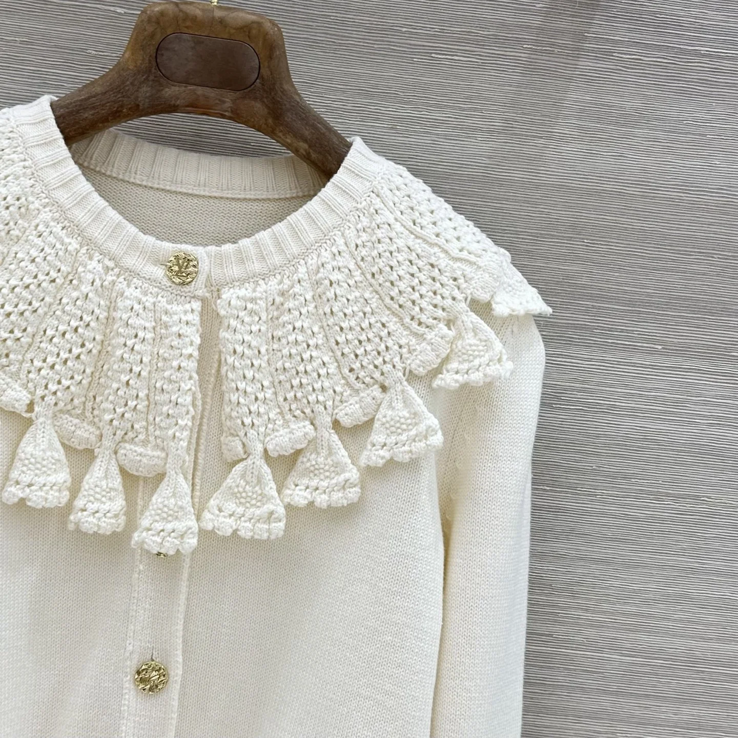 LV Sweaters Wool Cashmere S C35202608041115 - Image 4
