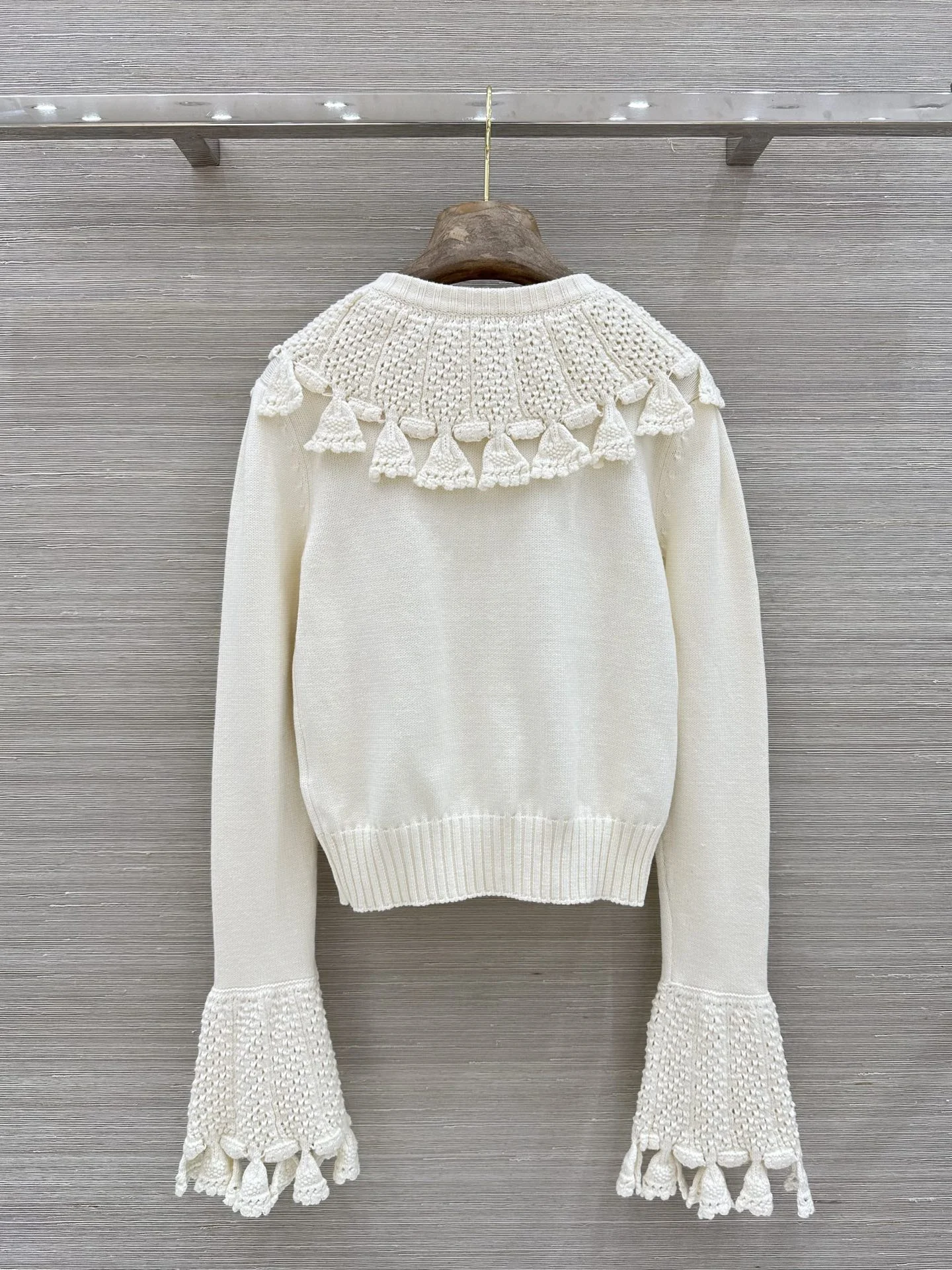 LV Sweaters Wool Cashmere S C35202608041115 - Image 9