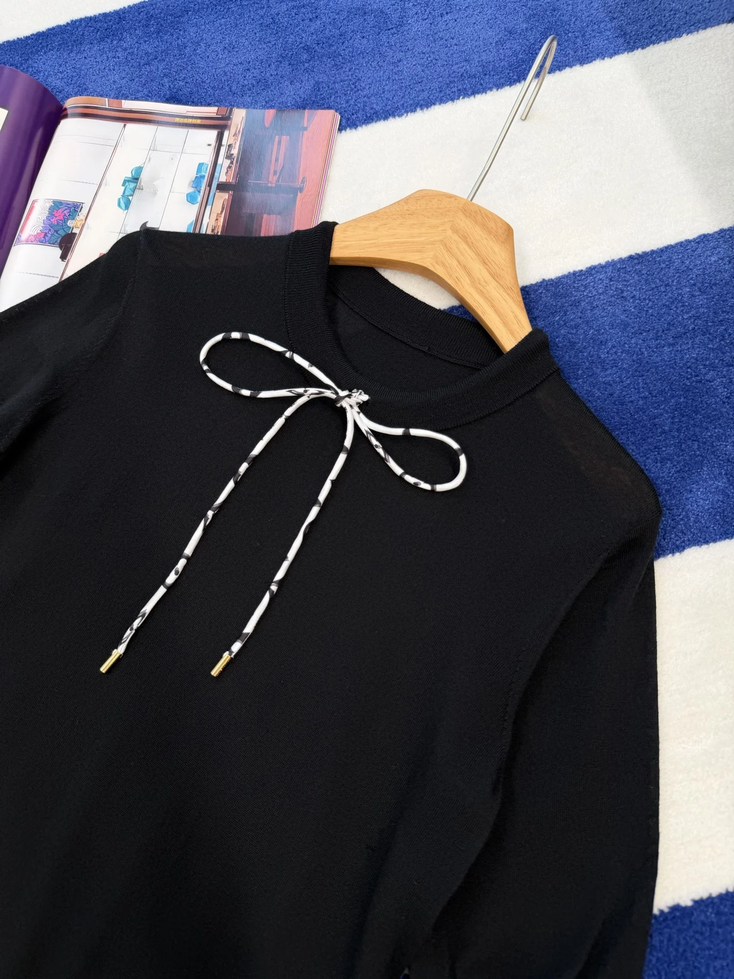 LV Sweaters Wool S-M-L C05202608042664 - Image 2