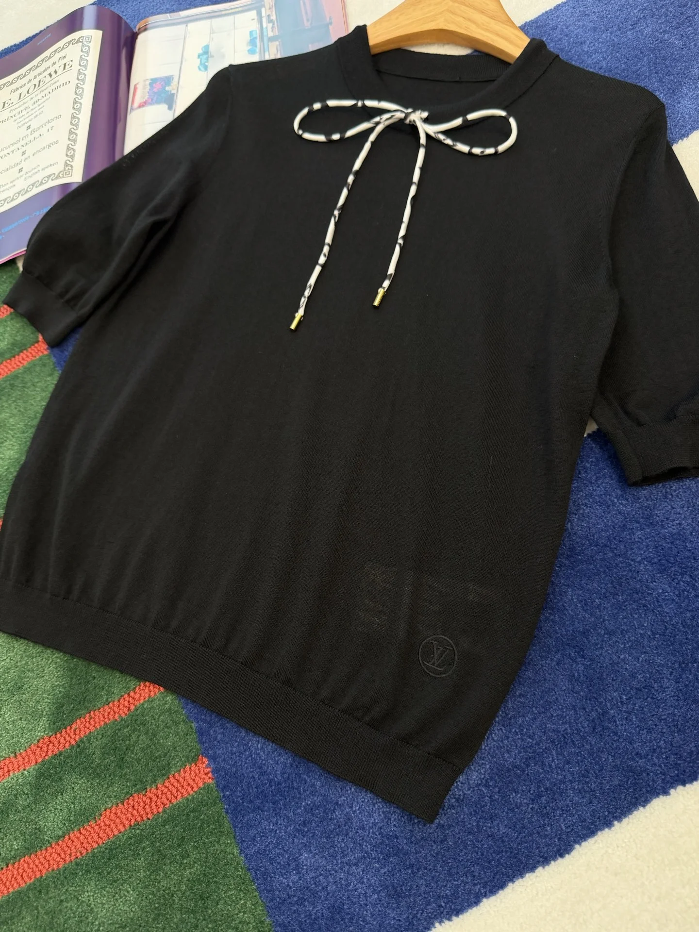 LV Sweaters Wool S-M-L C05202608042664 - Image 4