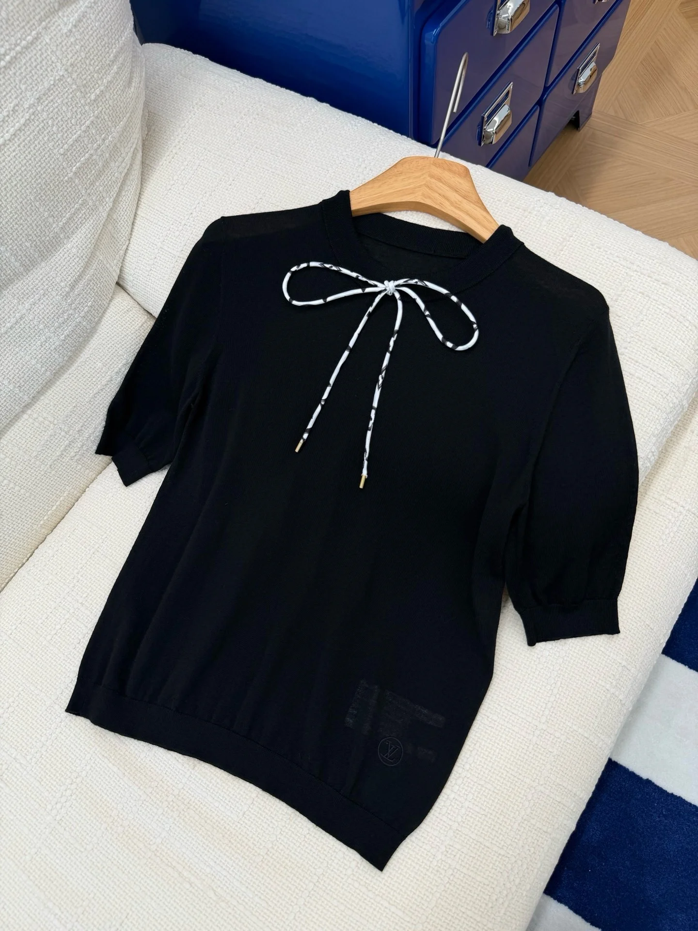LV Sweaters Wool S-M-L C05202608042664 - Image 7