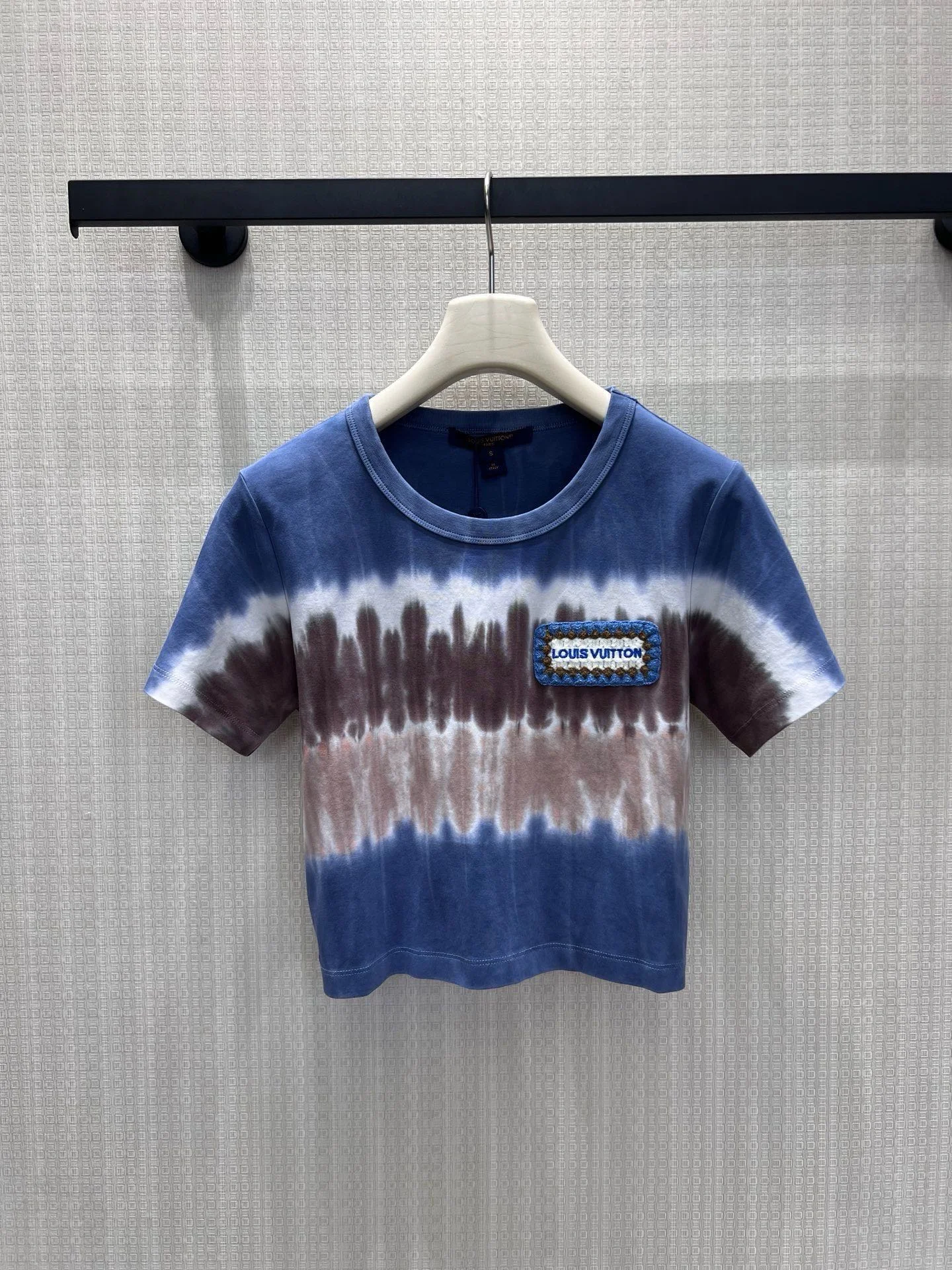 LV T-shirts 36-40 A85202608040792