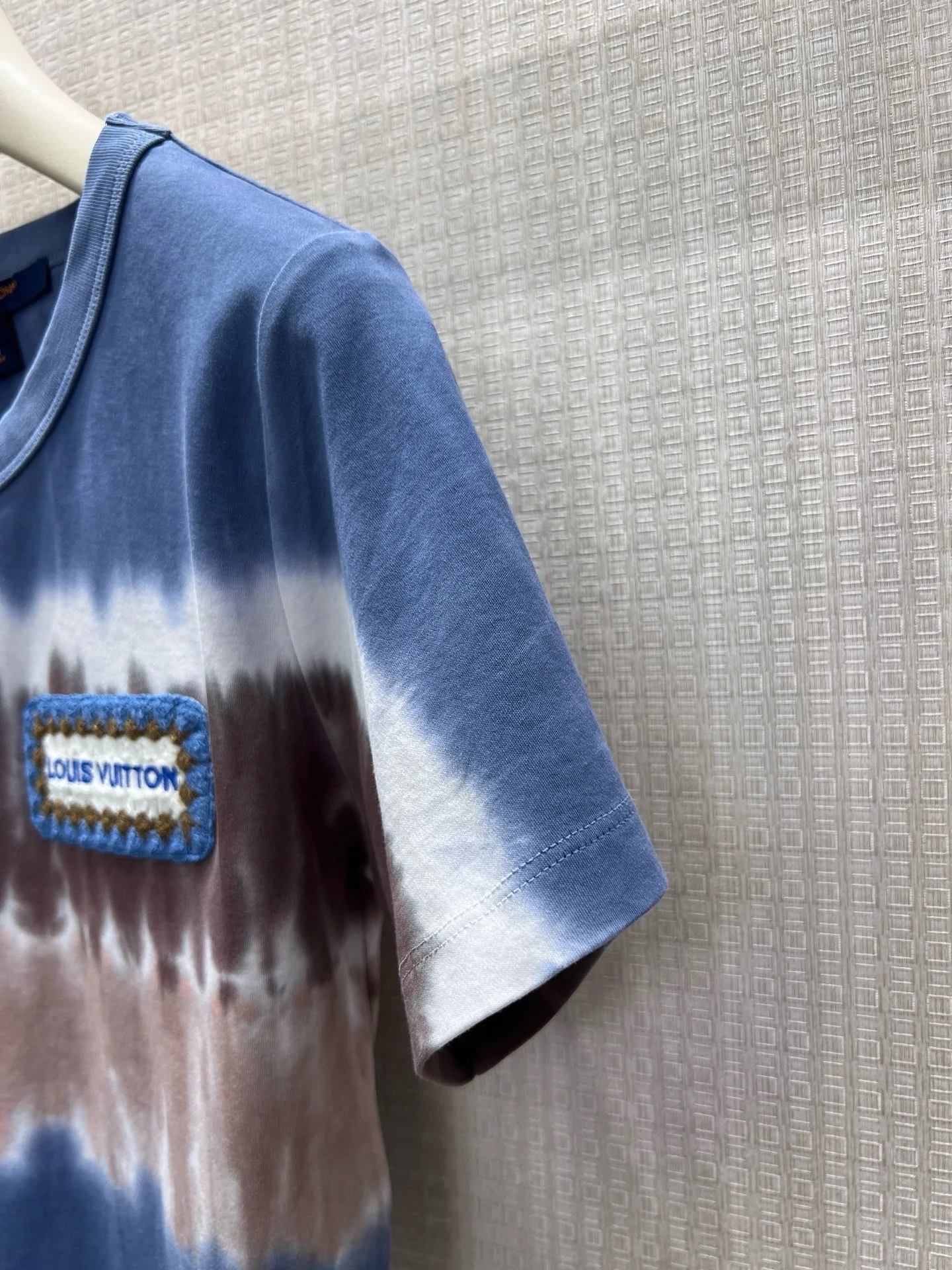 LV T-shirts 36-40 A85202608040792 - Image 6