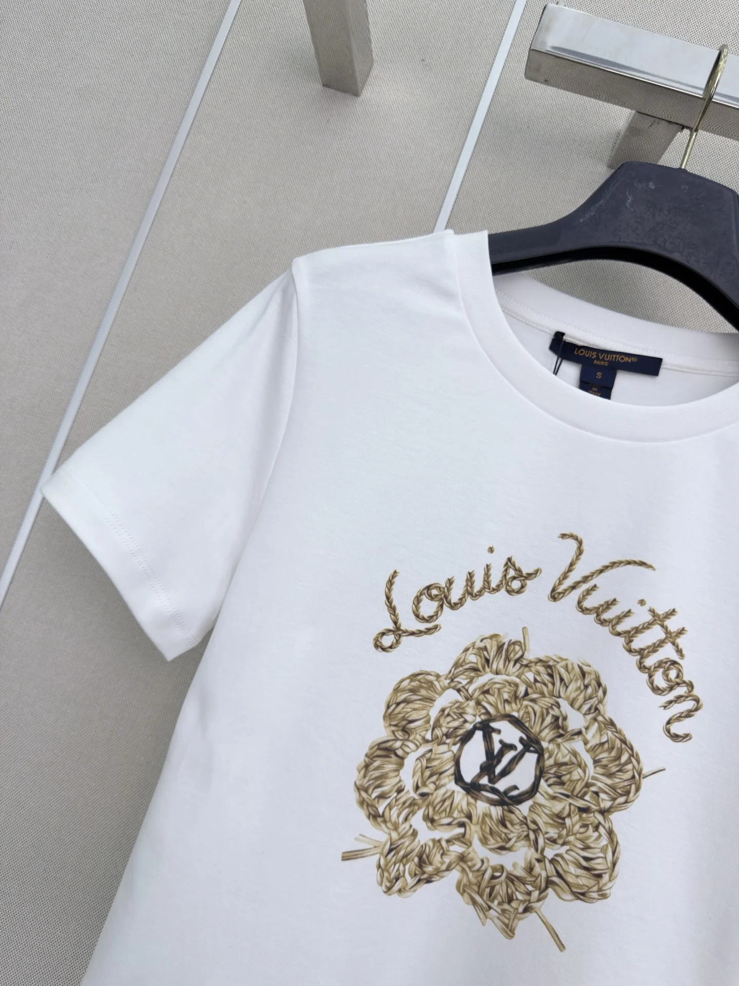LV T-shirts Cotton S-M-L A30202608041799 - Image 3