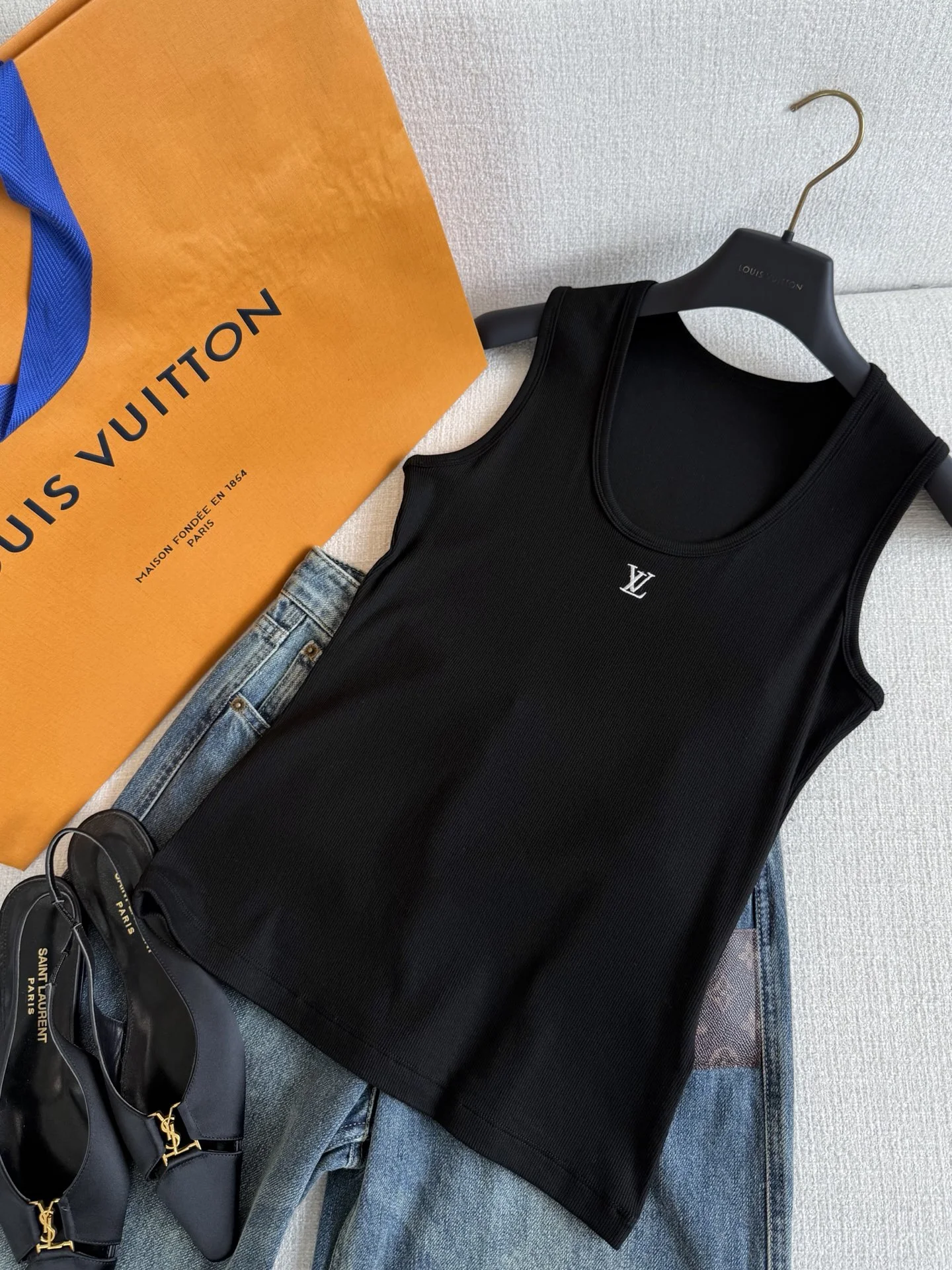 LV T-shirts S-L A90202608040586