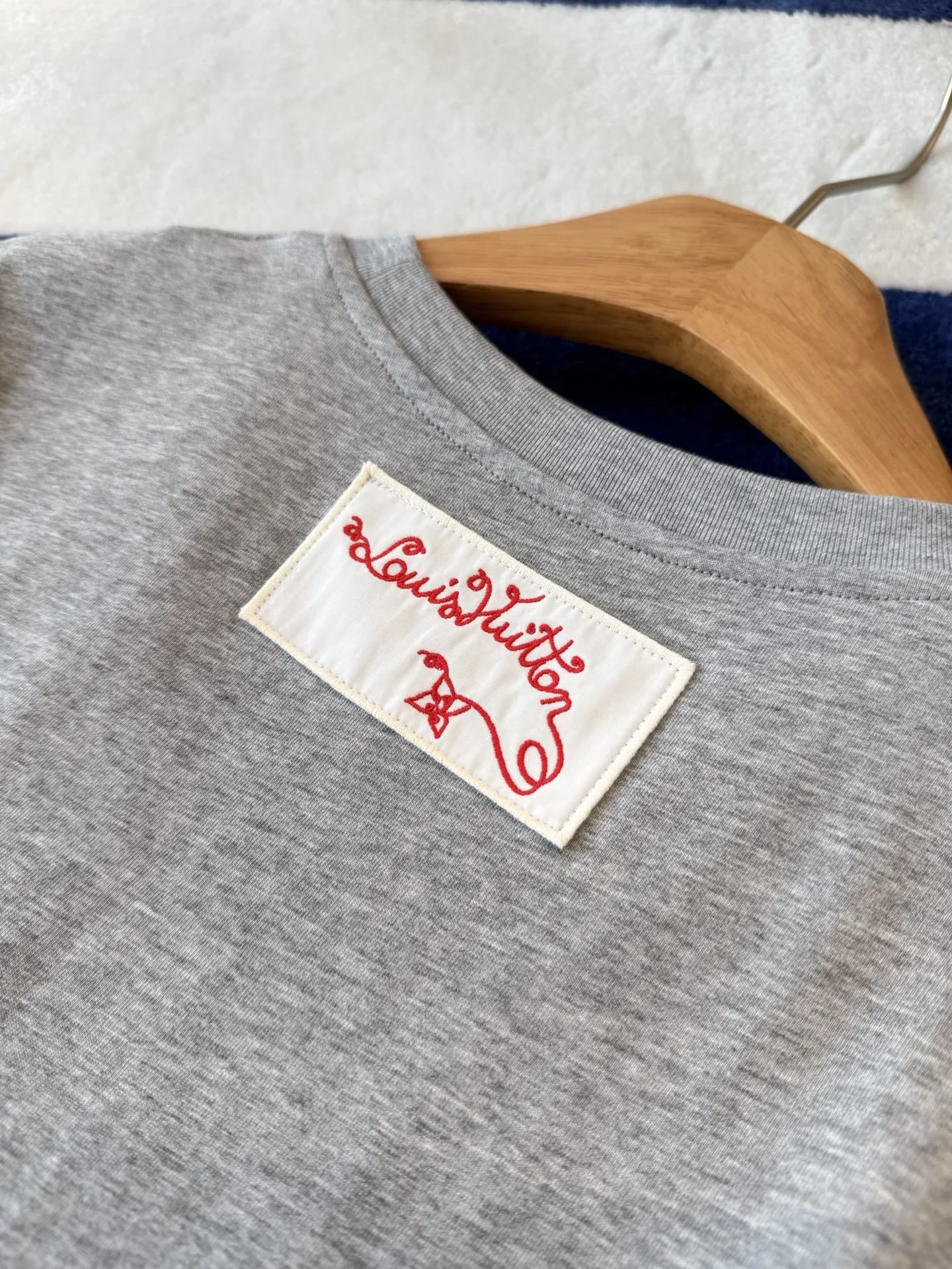 LV T-shirts S-L B15202608042305 - Image 9