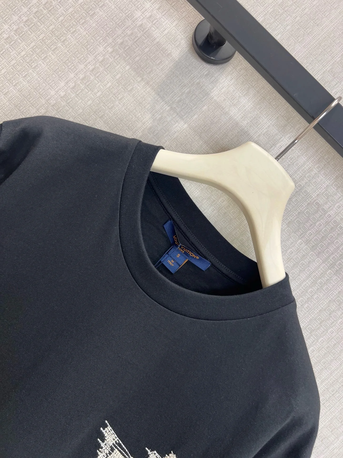 LV T-shirts S M L A55202608040252 - Image 3