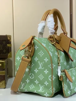 Alternative view of LV Top Handle Bags Calf Leather (Green-Tan) 30X17X21 CM I00202608070364