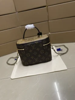 Alternative view of LV Top Handle Bags Leather (Brown-Black) One Size D80202608072765