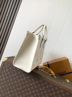 Alternative view of LV Totes Bags Calf Leather (Cream-Gold) 34X26X13CM F00202608070472