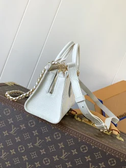 Alternative view of LV Totes Bags Empreinte Leather (White-Light Blue) 25X13X10CM E80202608071297