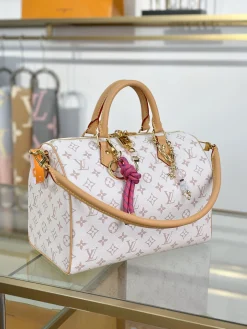 Alternative view of LV Totes Bags Leather (White-Beige) 30X21X17CM I00202608070252
