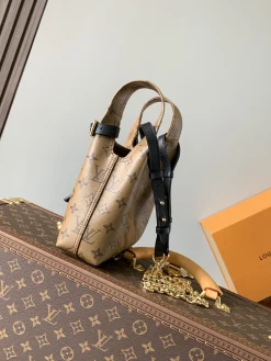 Alternative view of LV Totes Bags Monogram Canvas (Brown-Black-Gold) 17X17X7CM D20202608070133