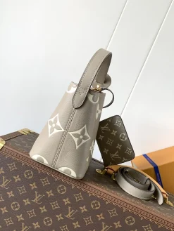 Alternative view of LV Trend Bags Empreinte Leather (Grey-White) 18X12X16CM E50202608071088