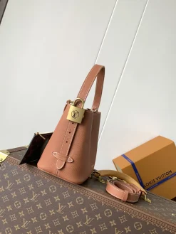 Alternative view of LV Trend Bags Grained Calfskin (Cognac-Gold) 18X12X16CM E00202608070940