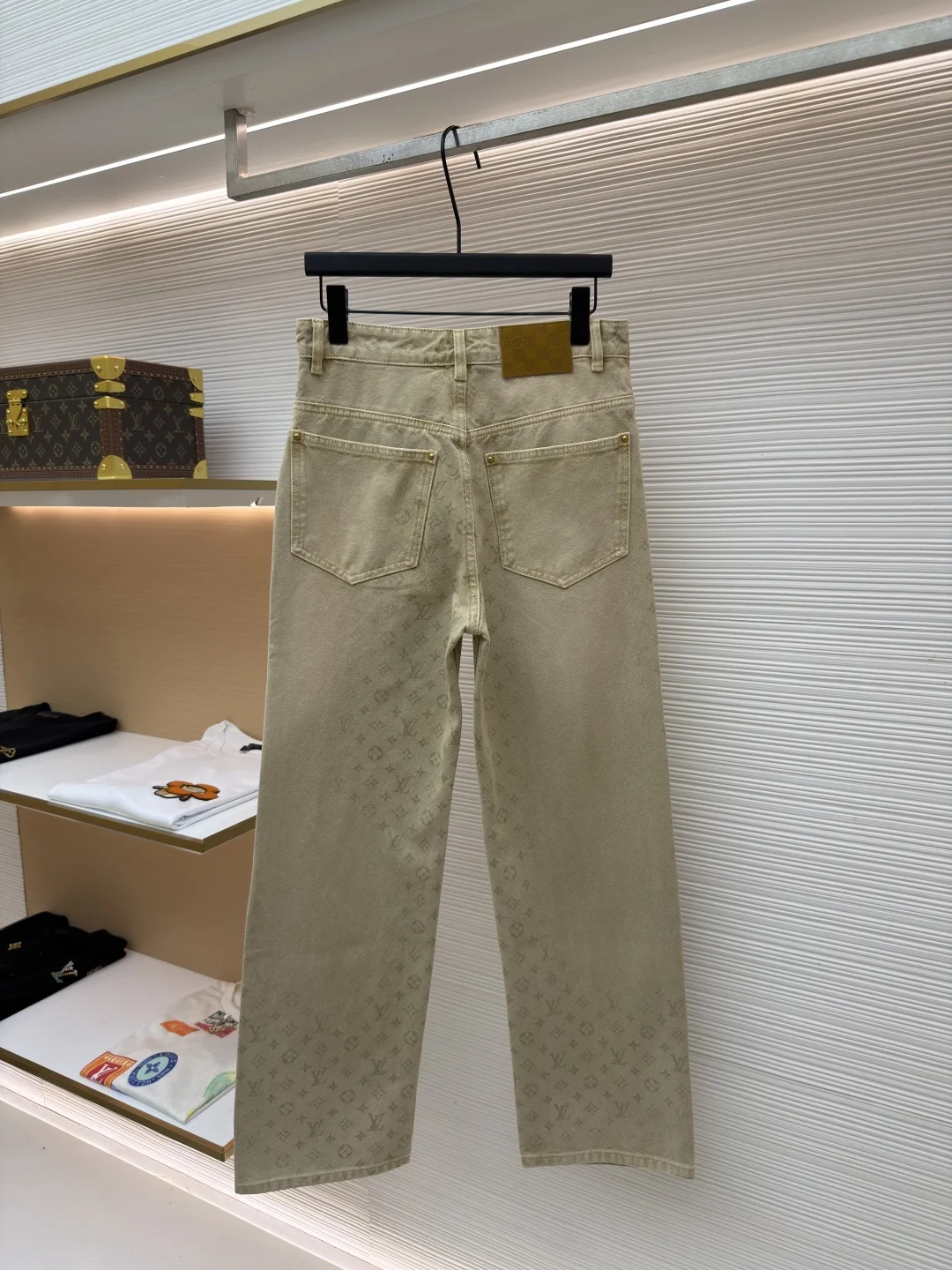 LV Trousers Denim 28-36 B80202608060332 - Image 2