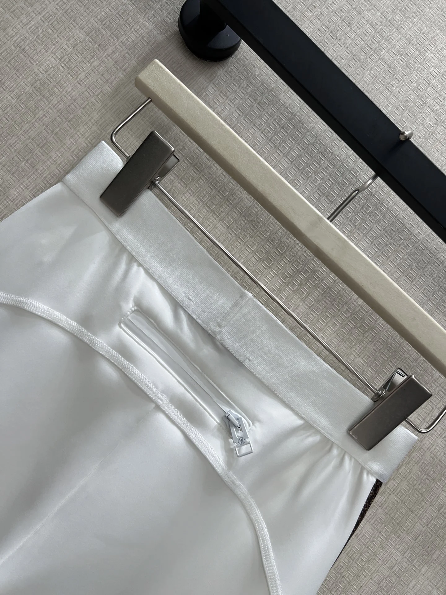 LV Trousers Polyester S-M-L B75202608041583 - Image 4