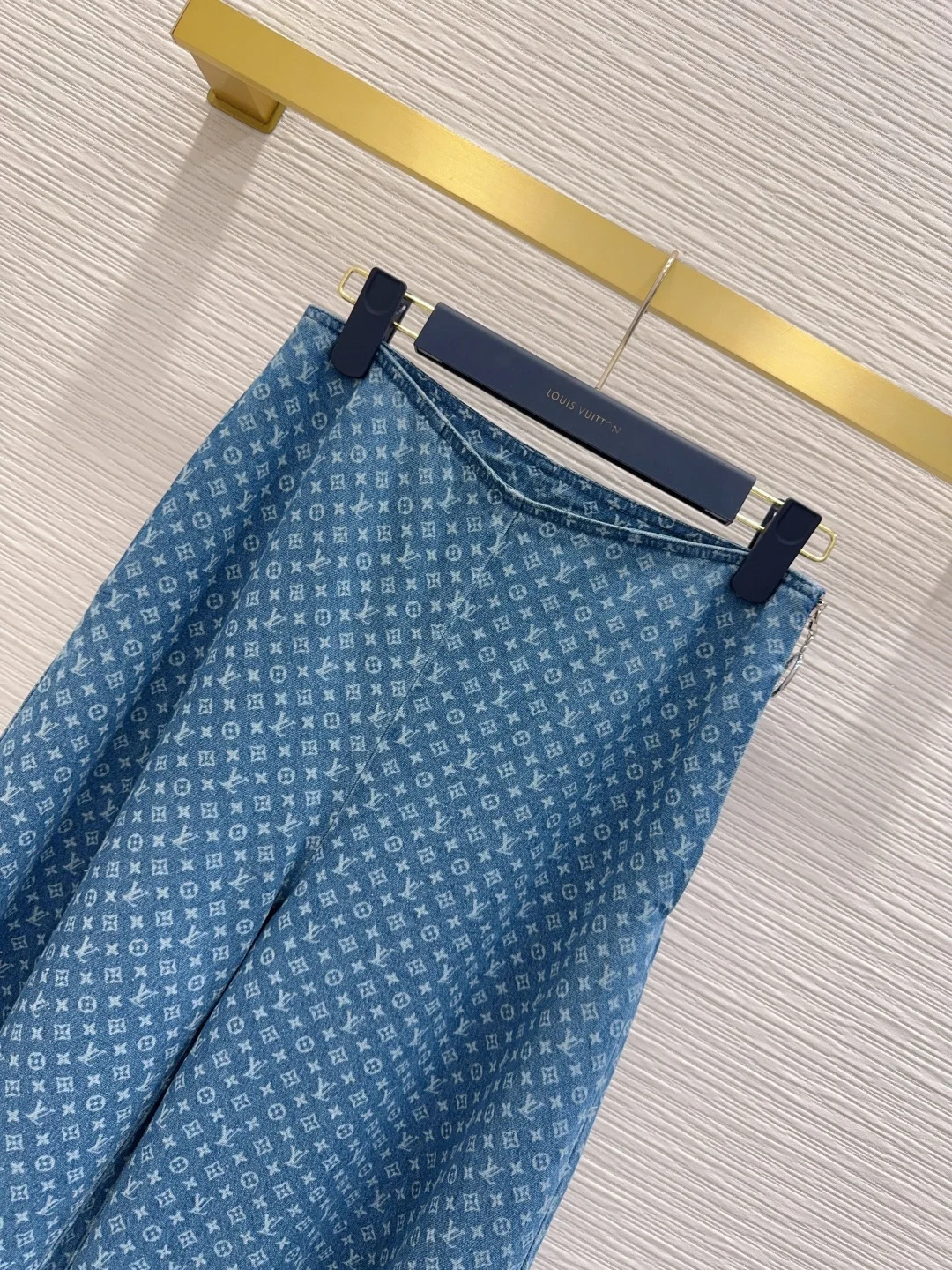 LV Trousers S-L B85202608041972 - Image 2