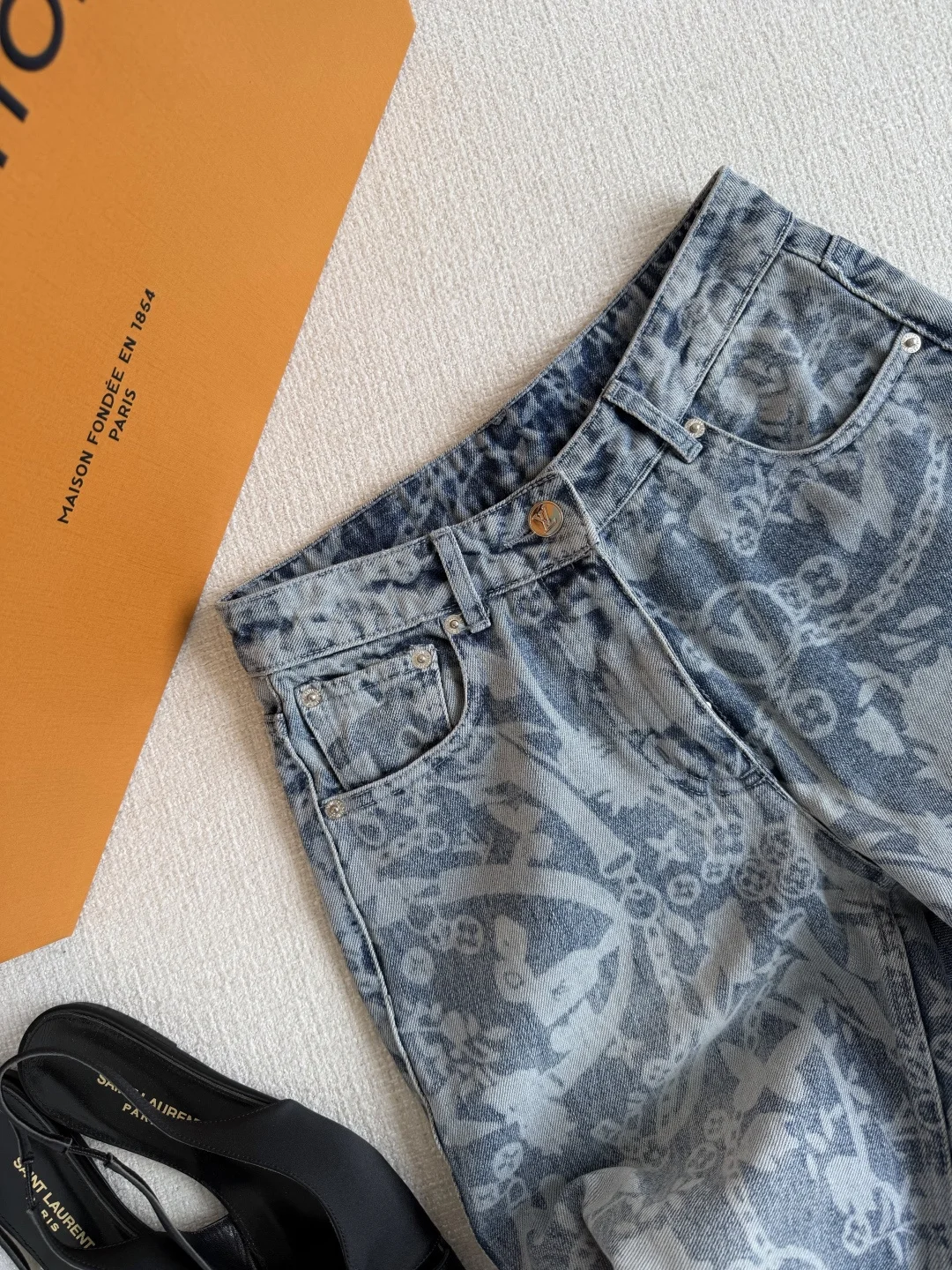 LV Trousers S-L C15202608040587 - Image 2