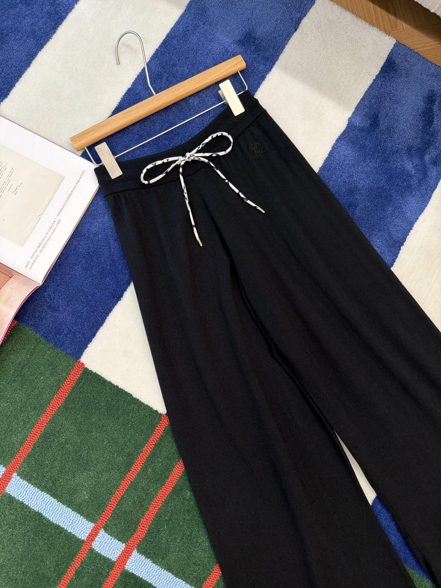 LV Trousers S-L C15202608042663 - Image 2