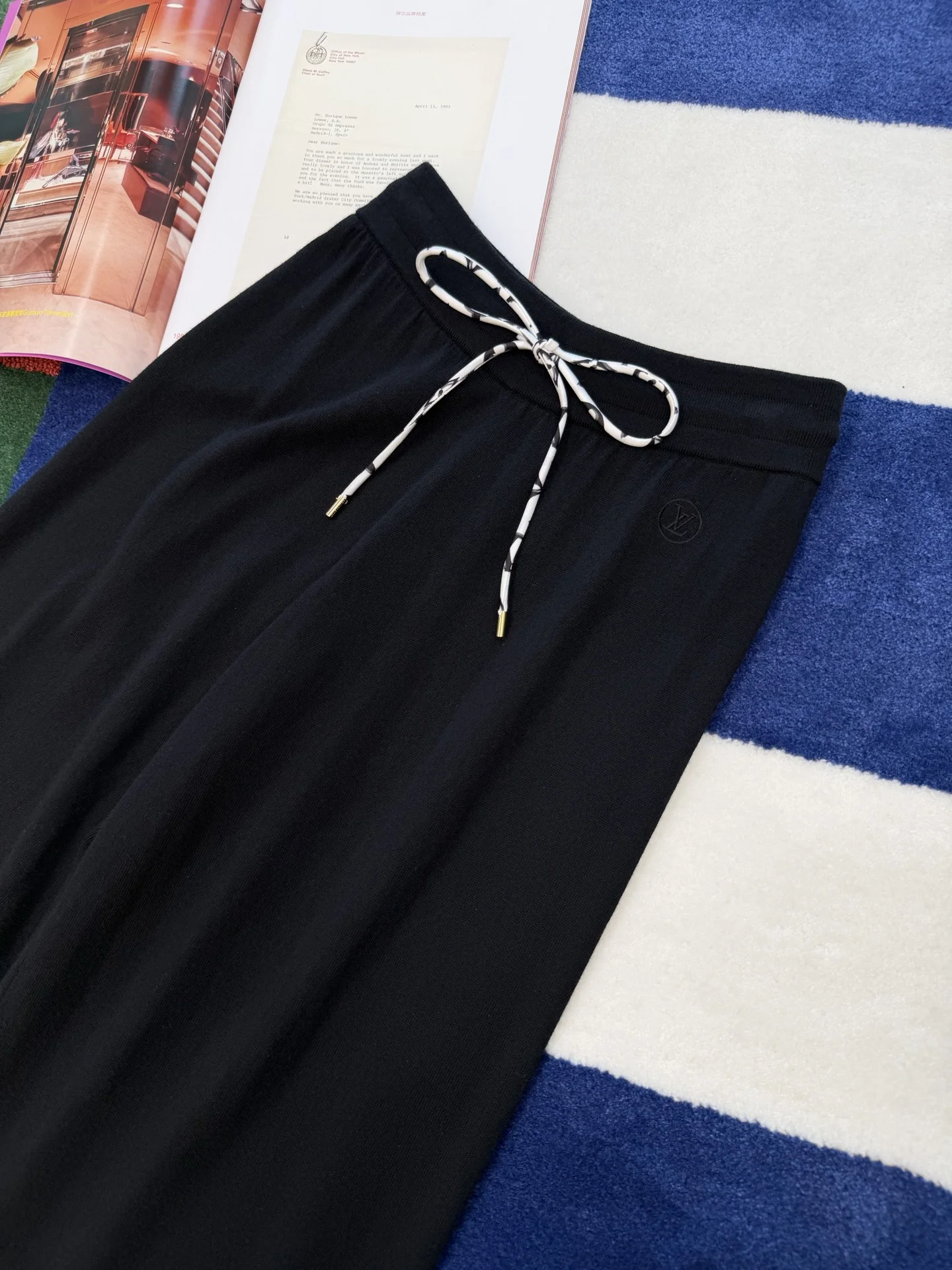 LV Trousers S-L C15202608042663 - Image 3