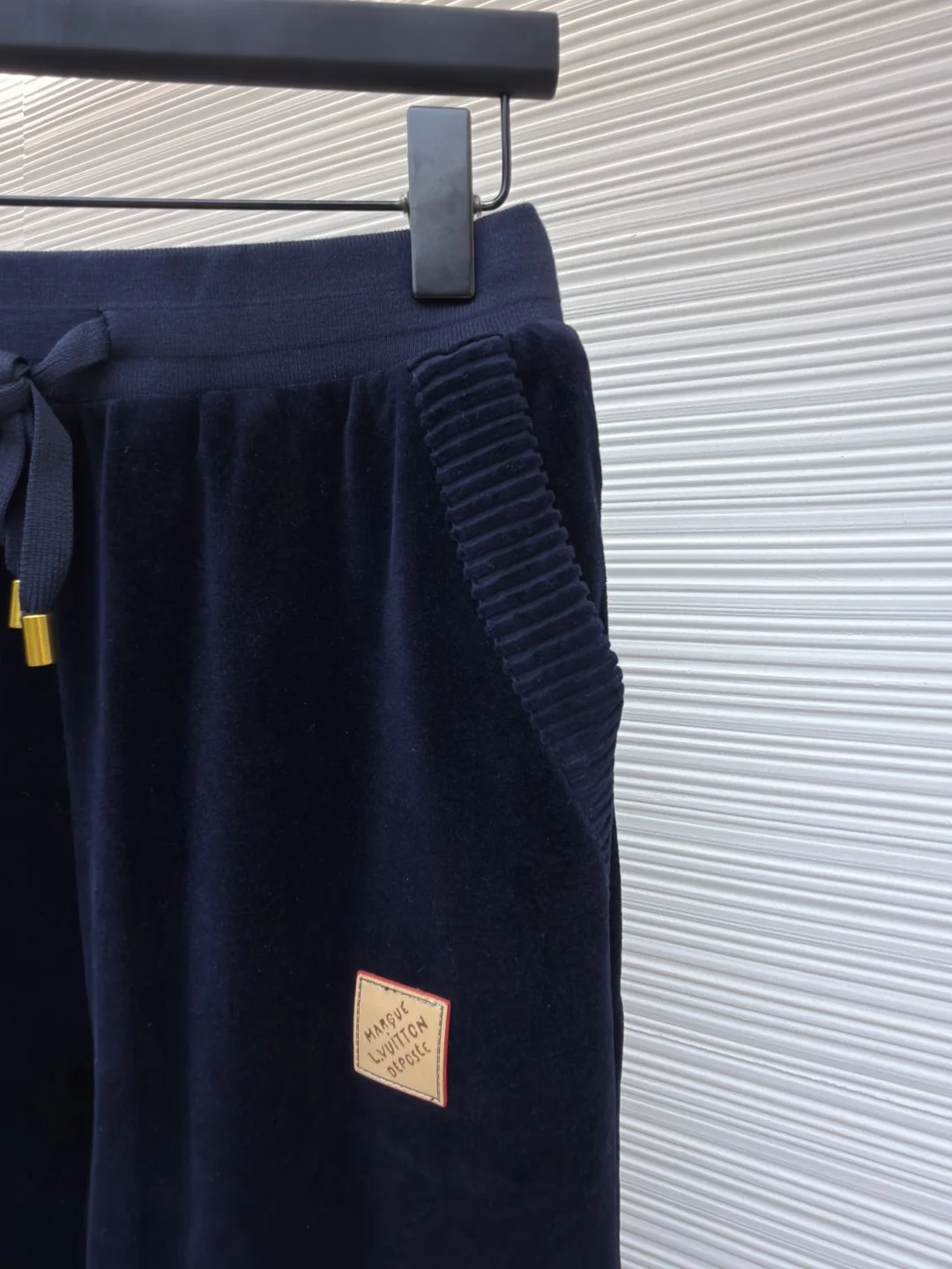 LV Trousers Velour Knit S-XL B15202608060347 - Image 5