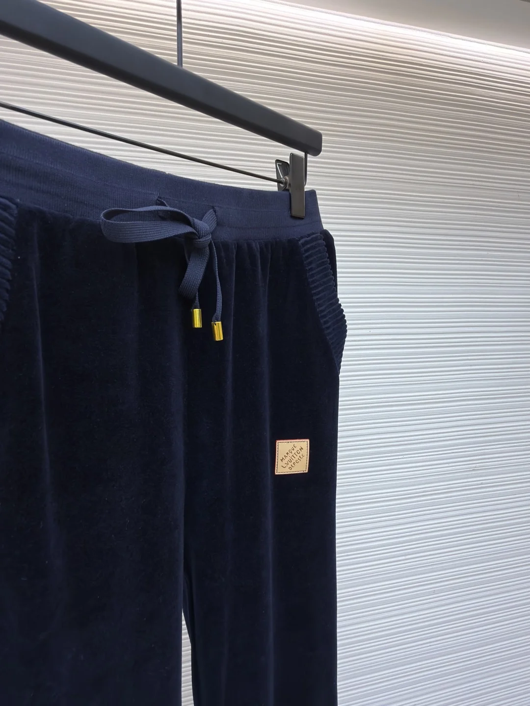 LV Trousers Velour Knit S-XL B15202608060347 - Image 8