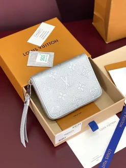 Alternative view of LV Wallet Bags Silver Leather (Light Grey-Silver) 11X8X1CM B20202608072278