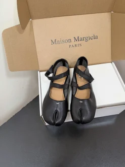 MAISON MARGIELA Flats C50202608030200
