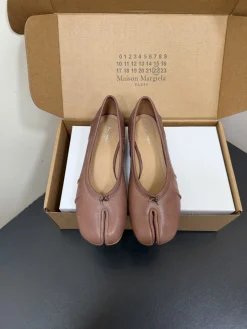 MAISON MARGIELA Flats C50202608030216
