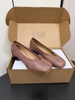 Alternative view of MAISON MARGIELA Flats C50202608030216