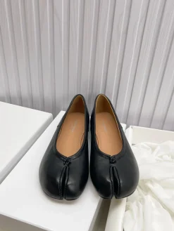 MAISON MARGIELA Flats Goat Leather EU35-42 B40202608031187
