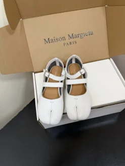 MAISON MARGIELA Flats Lamb Leather EU35-40 C50202608030201