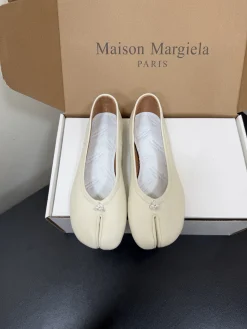 MAISON MARGIELA Flats Lambskin EU35-39 C40202608030206