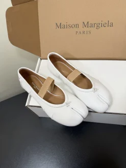 Alternative view of MAISON MARGIELA Flats Lambskin Leather EU35-39 C40202608030219