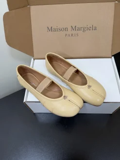 Alternative view of MAISON MARGIELA Flats Lambskin Leather EU35-39 C40202608030220