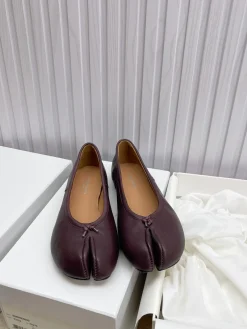 MAISON MARGIELA Flats Leather EU35-42 B40202608031183
