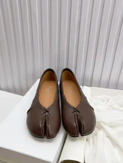 MAISON MARGIELA Flats Leather EU35-42 B40202608031191