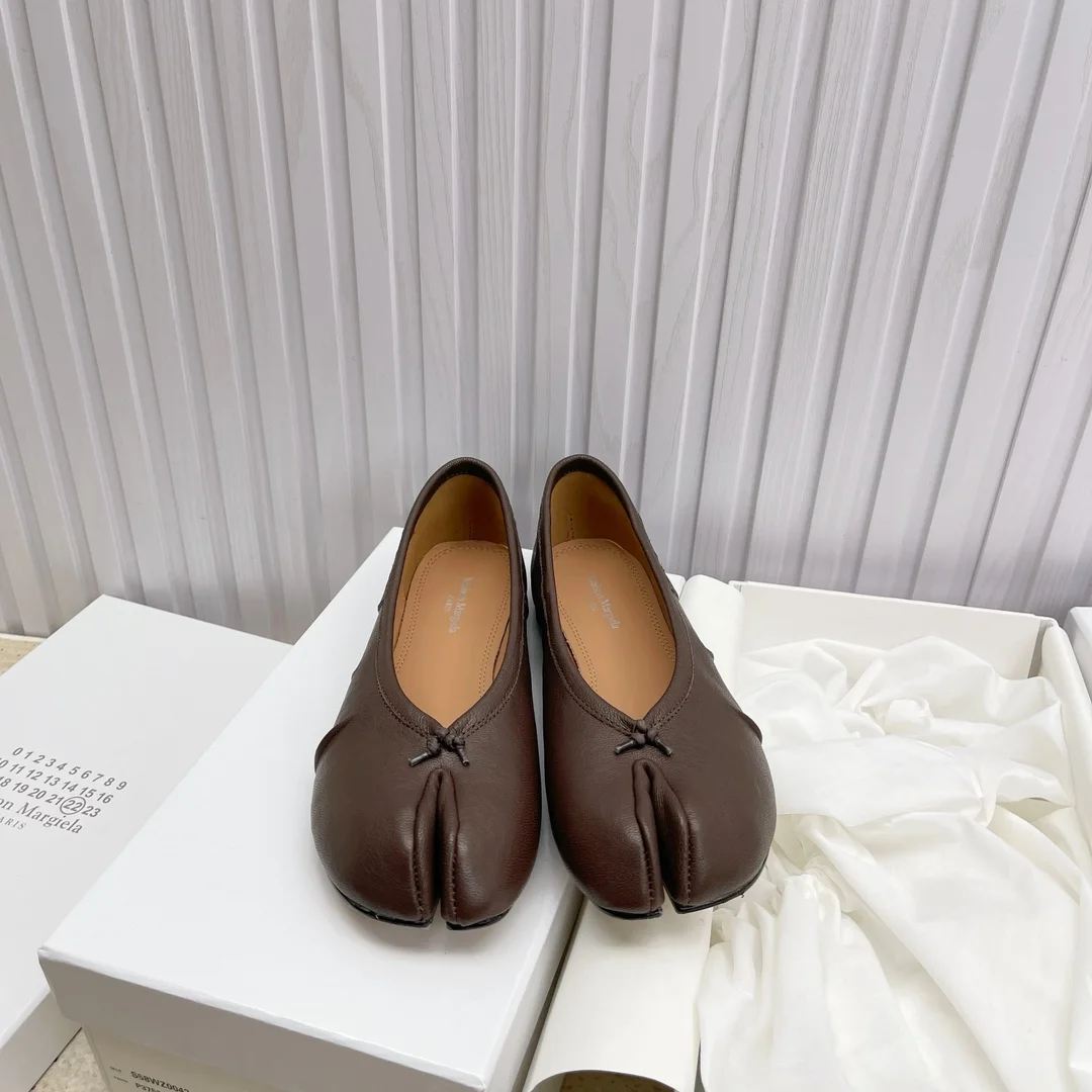 MAISON MARGIELA Flats Leather EU35-42 B40202608031191