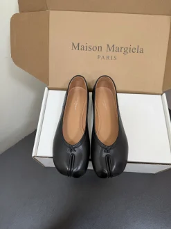 MAISON MARGIELA Flats Vegetable-tanned Lambskin EU35-39 C40202608030204