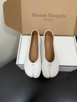MAISON MARGIELA Flats Vegetable-tanned Lambskin EU35-39 C40202608030205